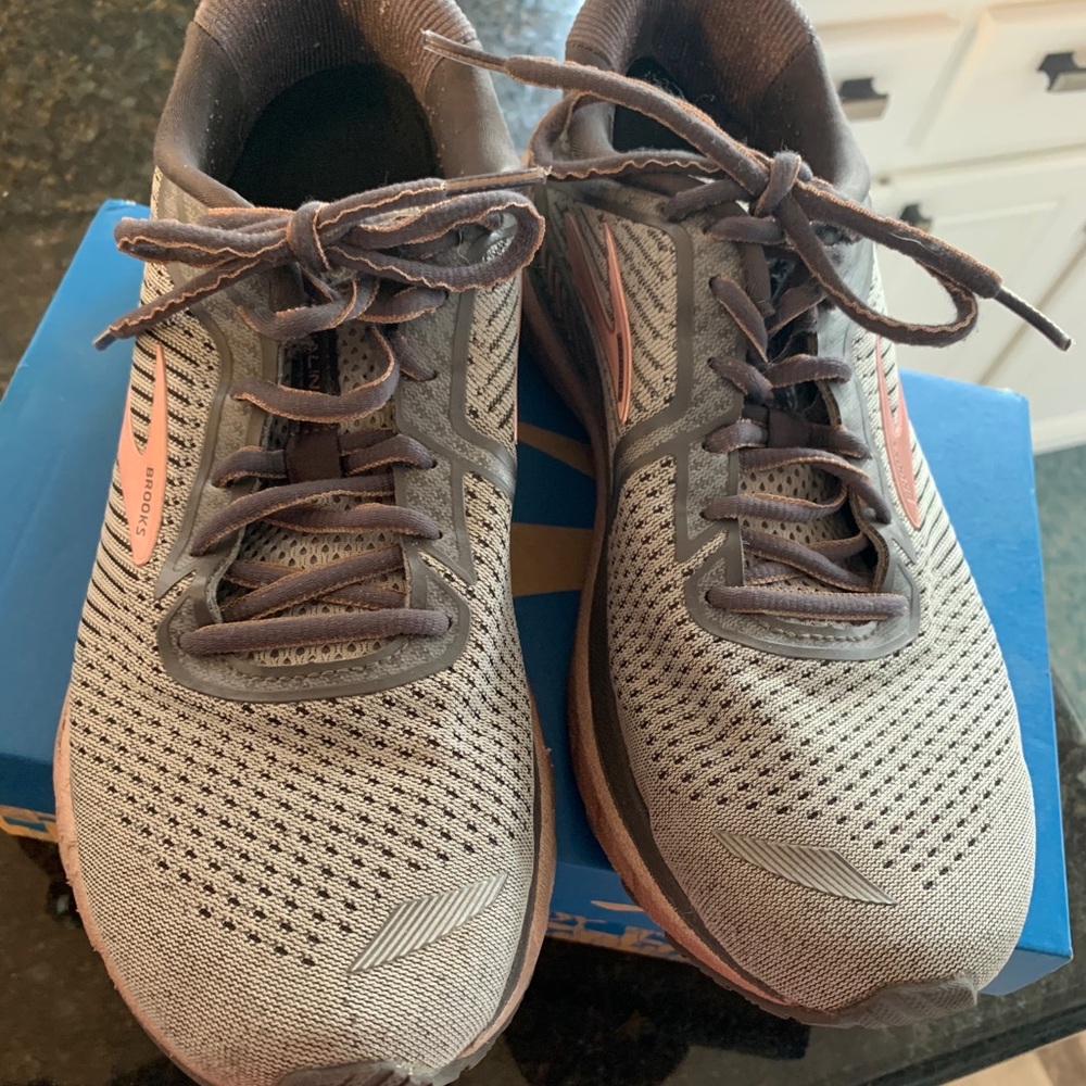 Women’s Brooks Running Shoes